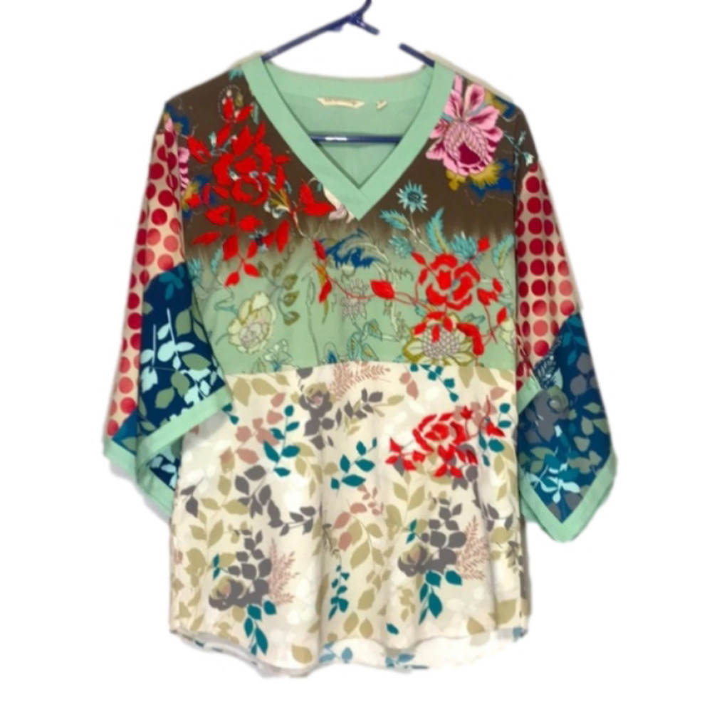 𝅺Soft Surroundings Embroidered Floral Tunic Top PXS